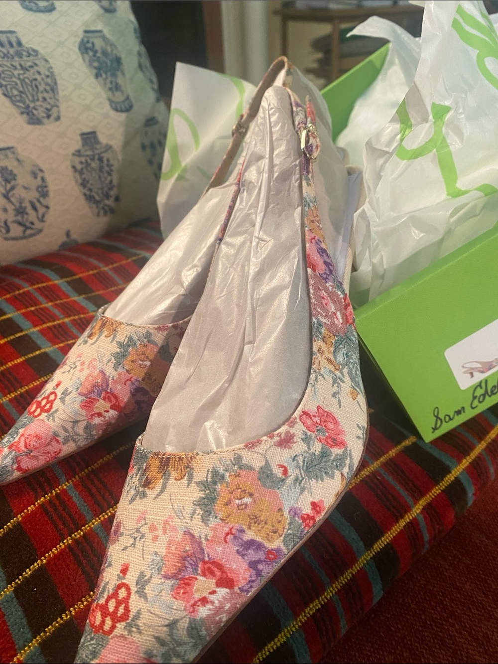 Sam Edelman Cream Floral Pointed Toe Slingback Flats - Picture 2 of 11